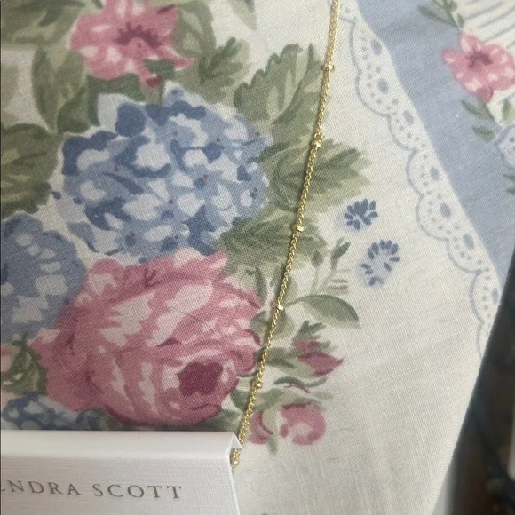 Kendra Scott Gold Bow Pendant Necklace - Picture 3 of 4